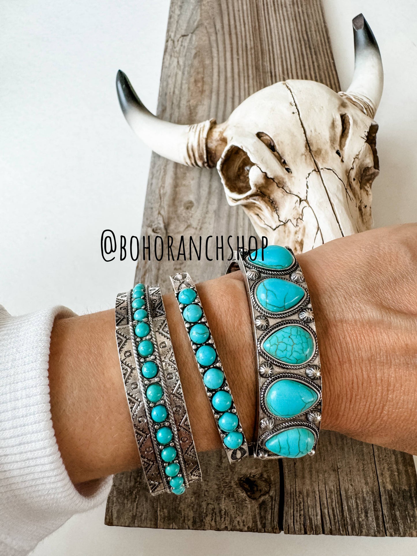 Western Texture with Bead Stretch Bracelet